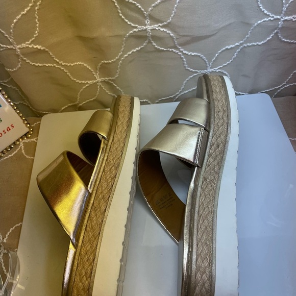 (P3) Franco Sarto gold leather platform sandals, women's size 8 - Picture 6 of 13